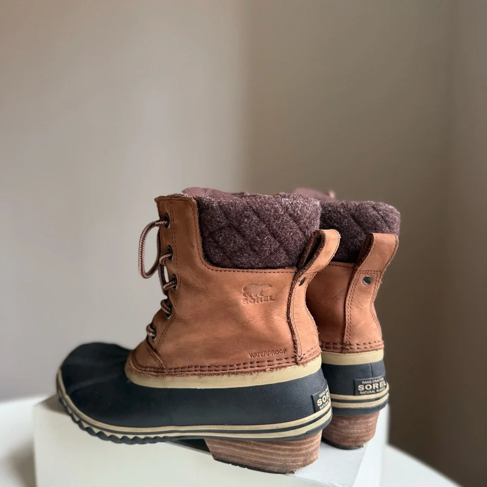 Sorel Women’s Waterproof Leather Duck Boots Brown Lace Up Size US 9 EUR 40